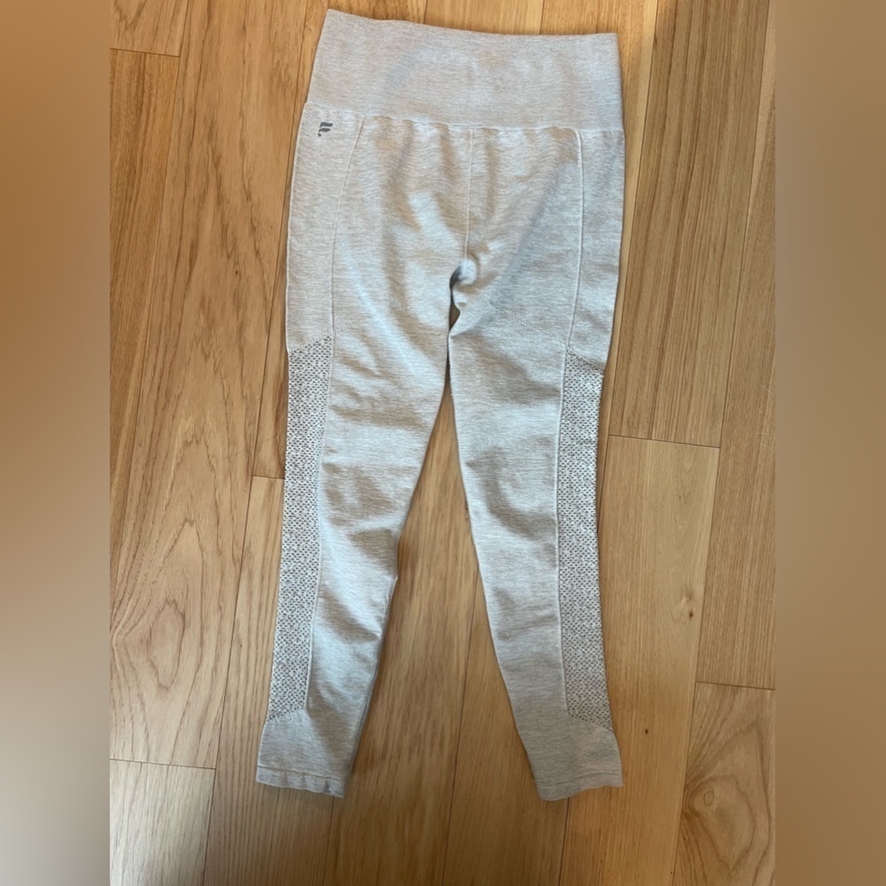 Fabletics Eco Sync High-Waisted Perforated 7/8 Legging Light Gray Heather - Picture 8 of 10